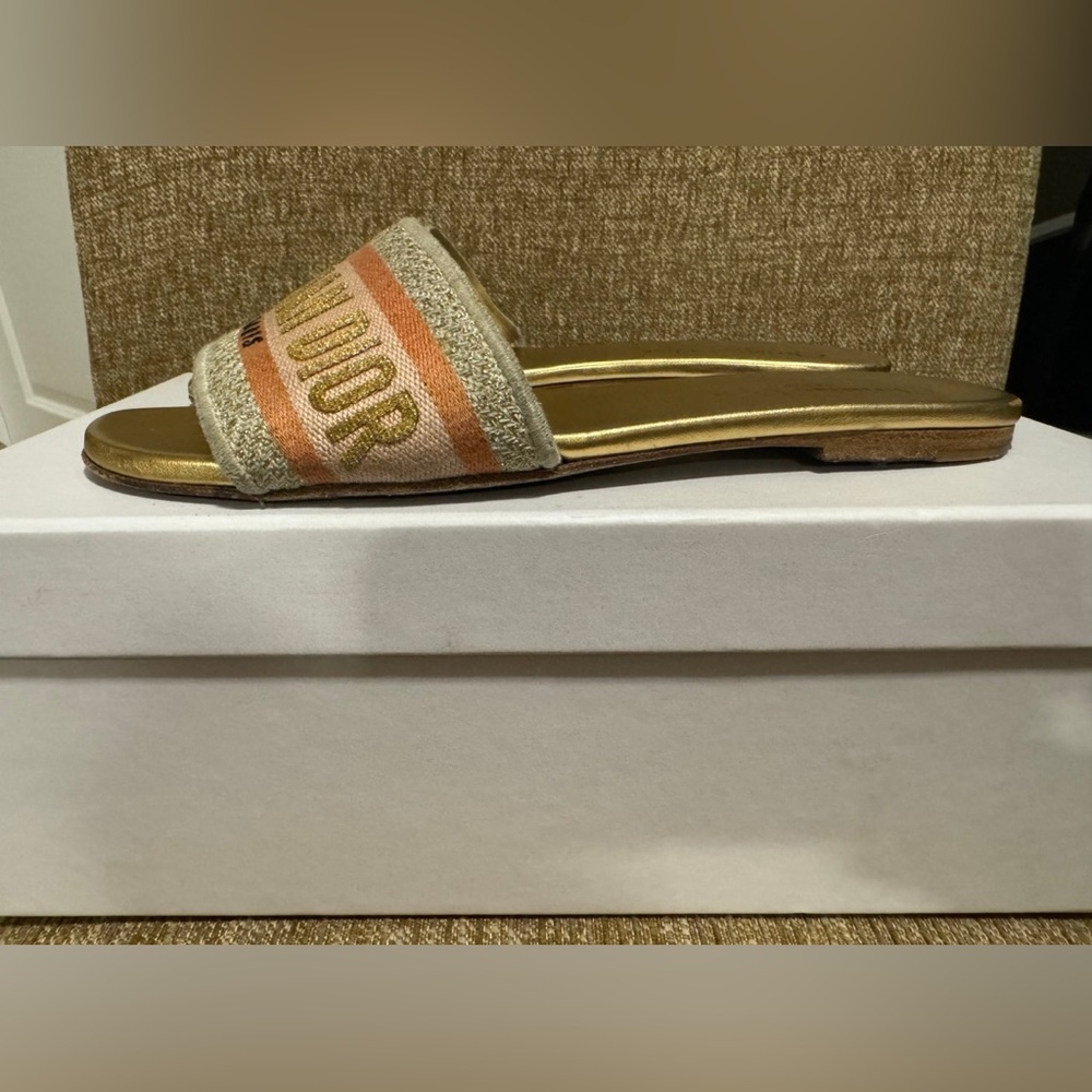 ❤️Authentic Christian Dior 52K Platinum DWAY Embroidered Slide Sandals 37.5 ❤️ - Picture 2 of 11